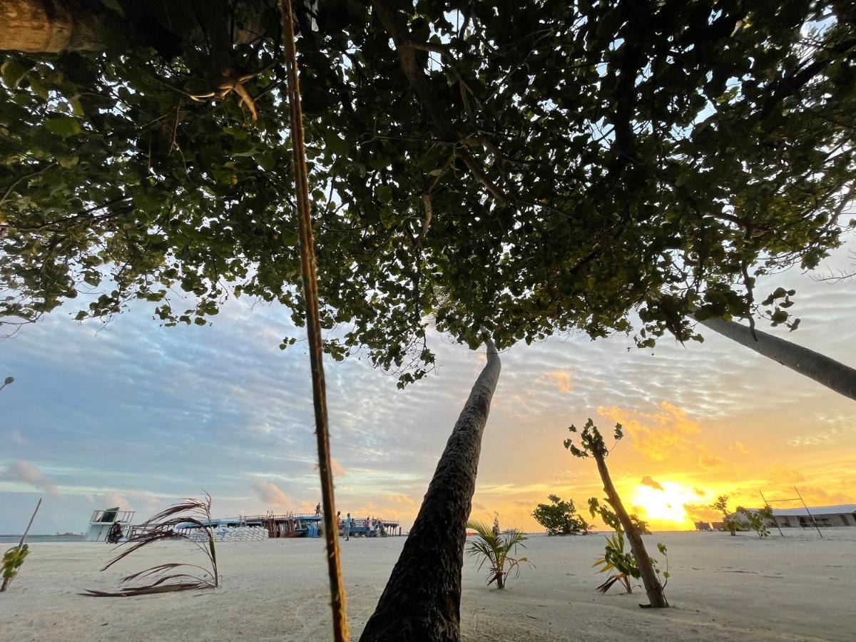 Отель La Isla Tropica Гурайдо Экстерьер фото